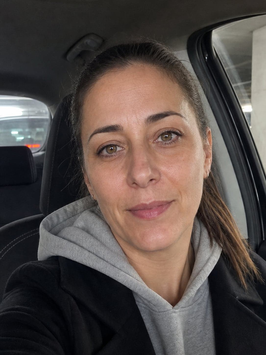 Alice, 25