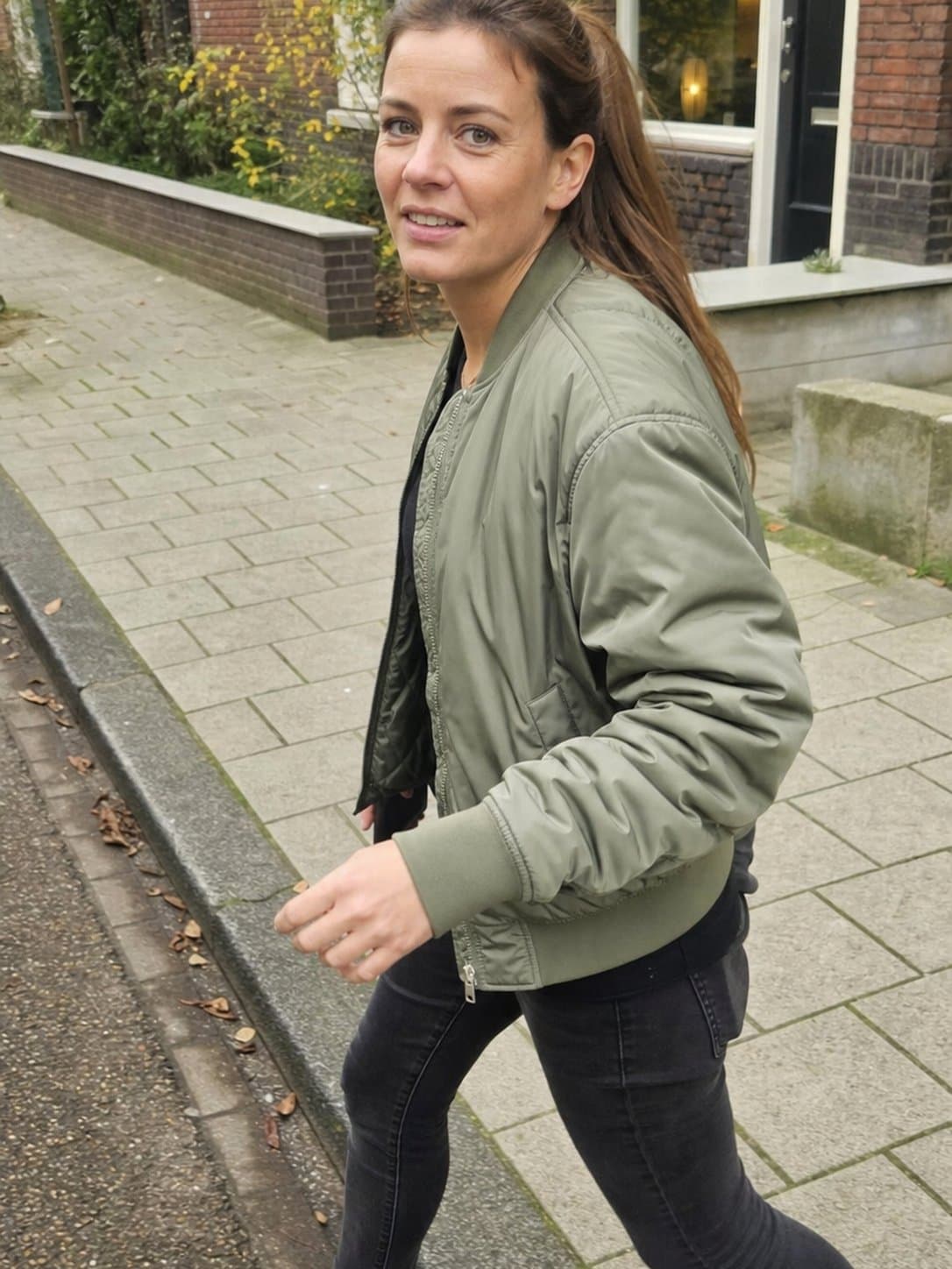 Emma, 29