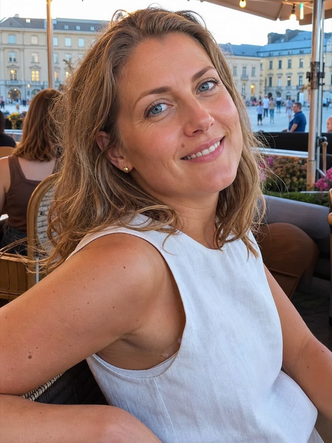 Elsa, 34