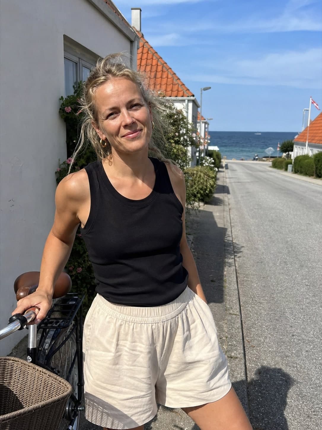 Tilde, 27