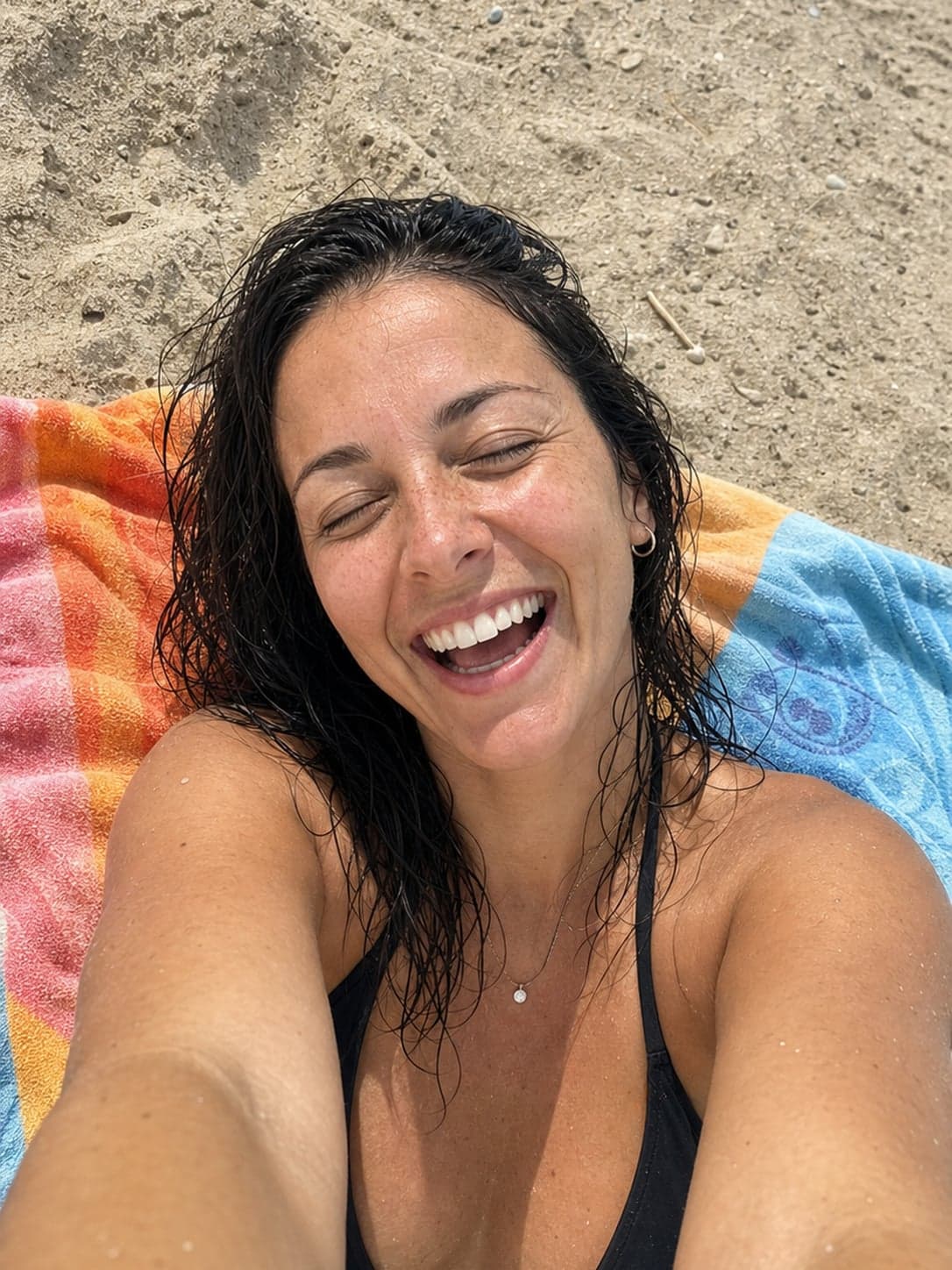 Lara, 36
