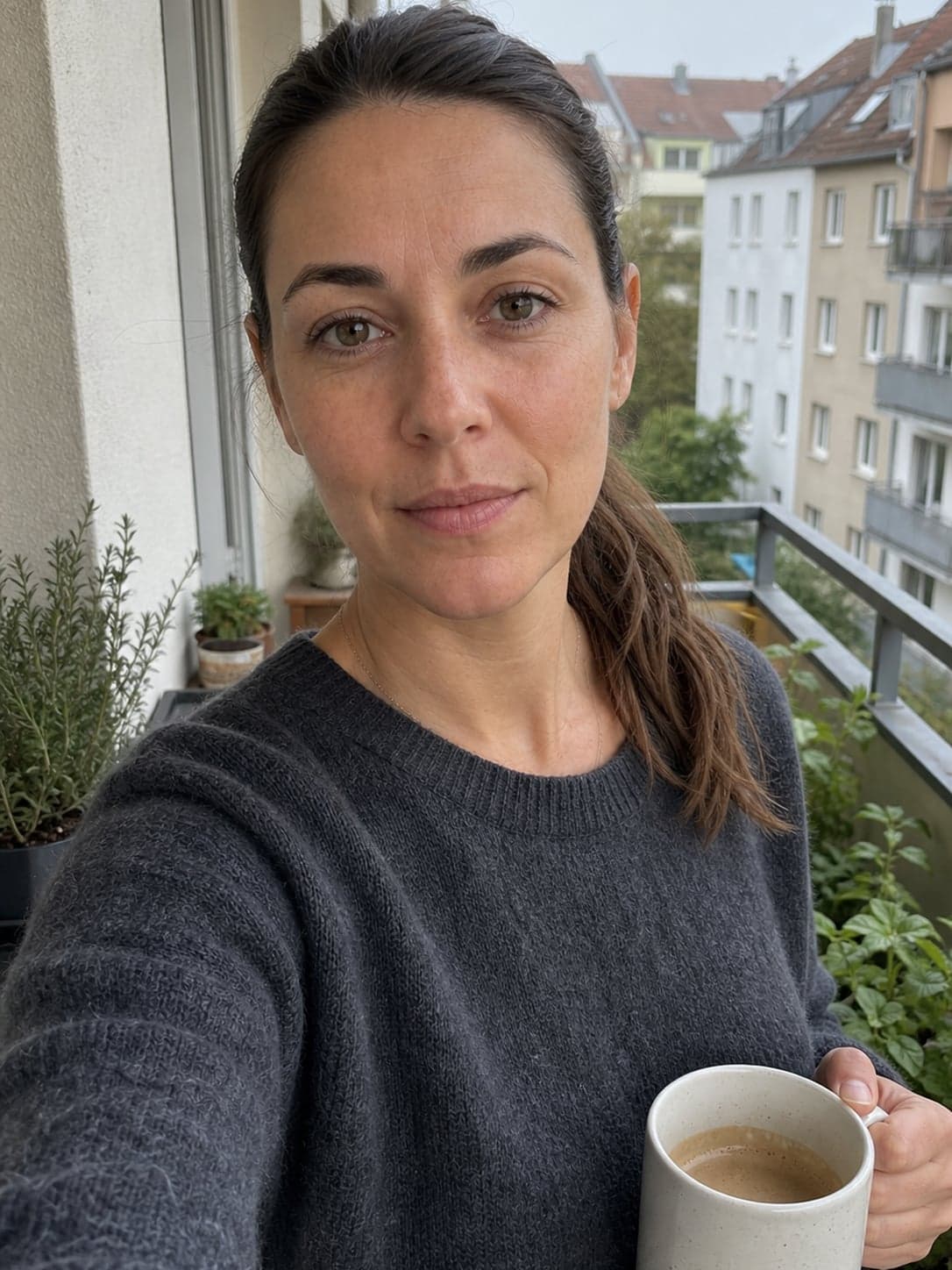 Paulina, 37