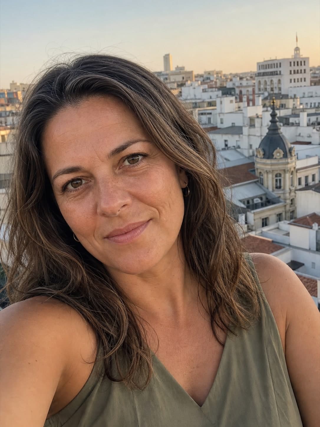 Ana, 22