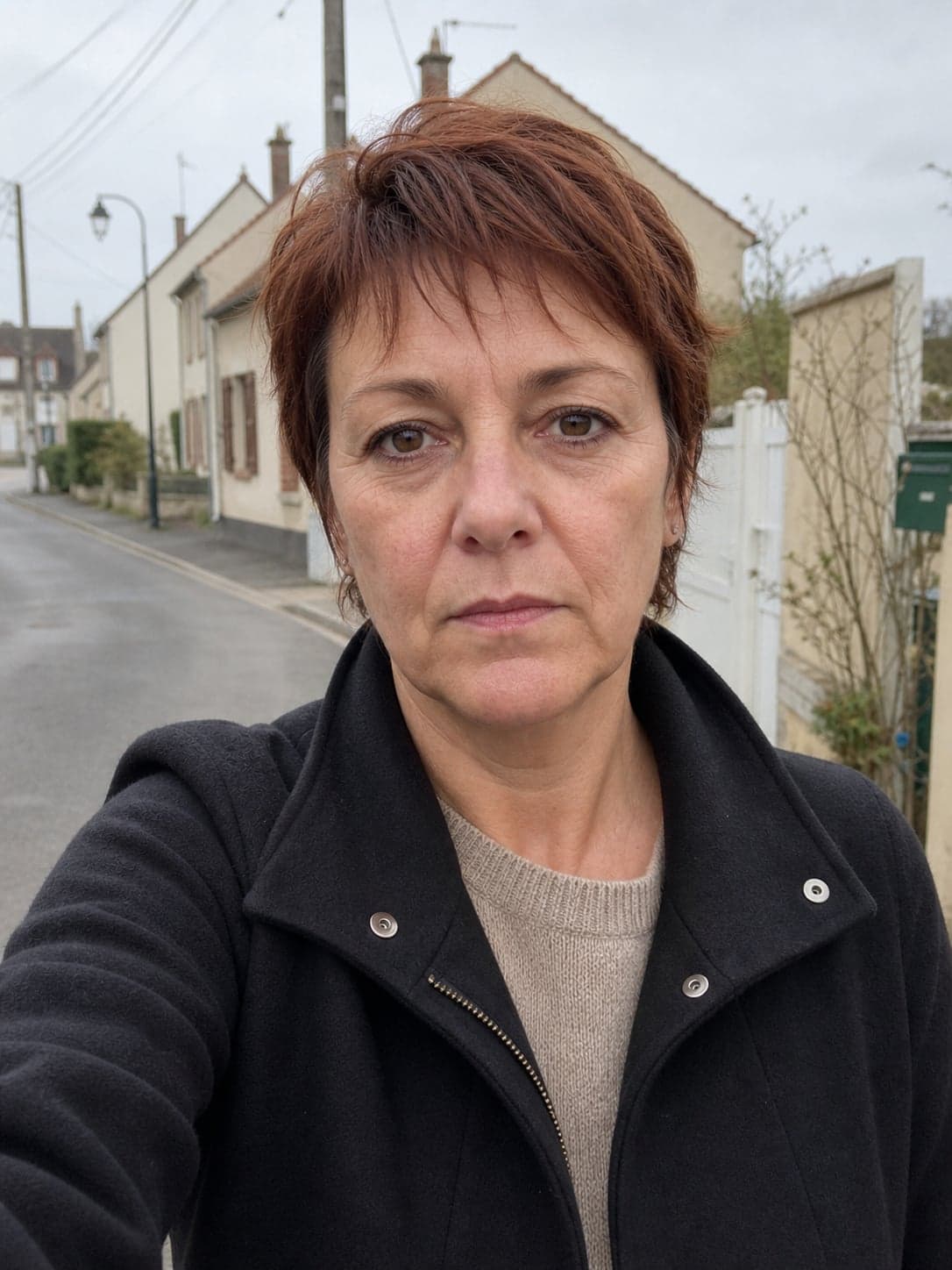 Elodie, 37