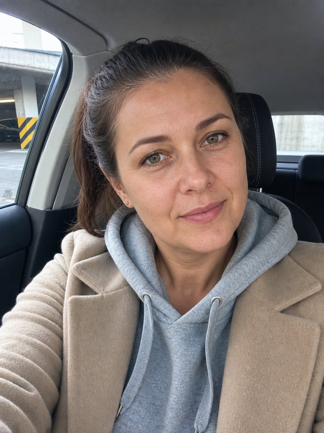 Greta, 25