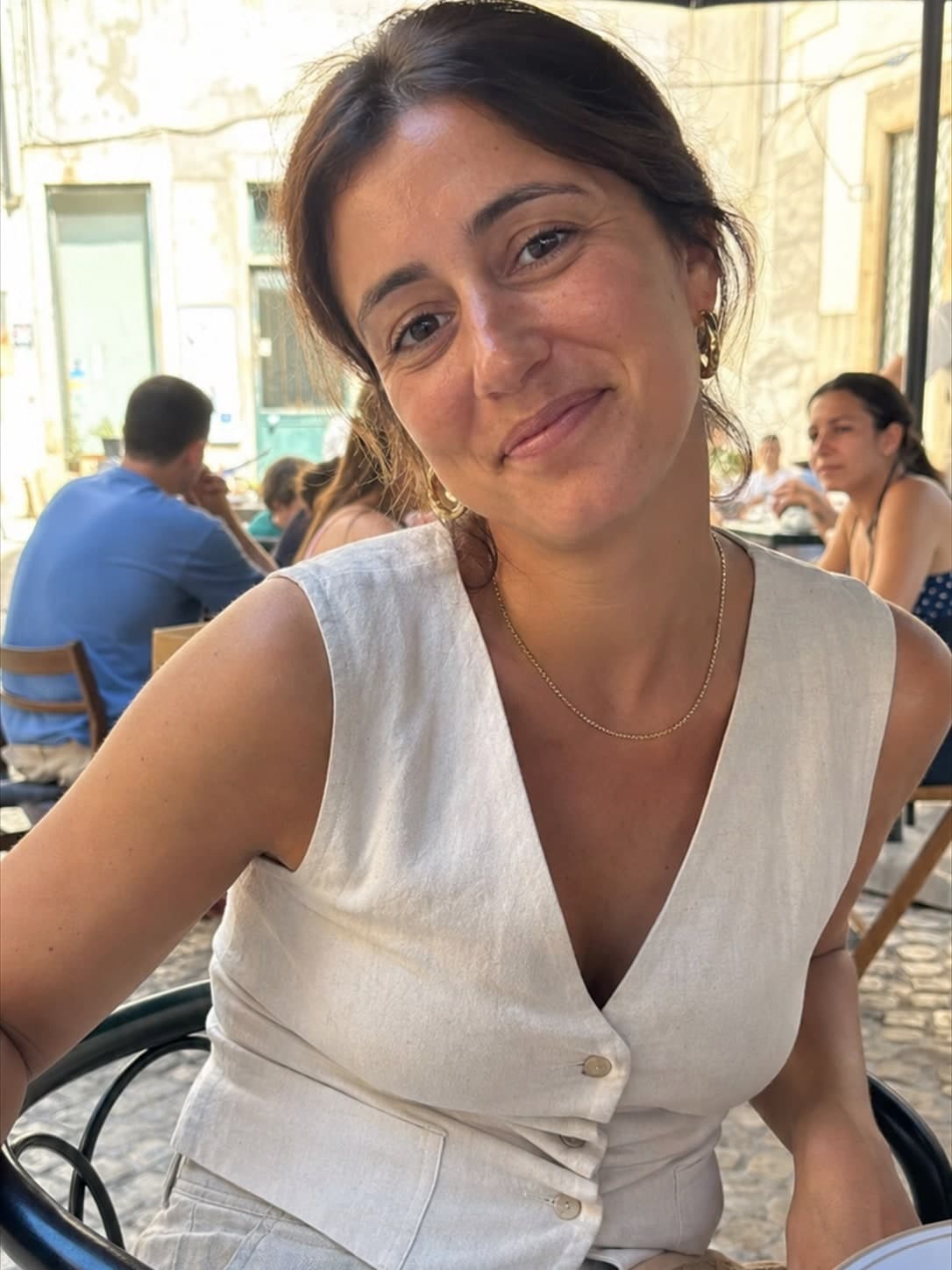 Beatriz, 28