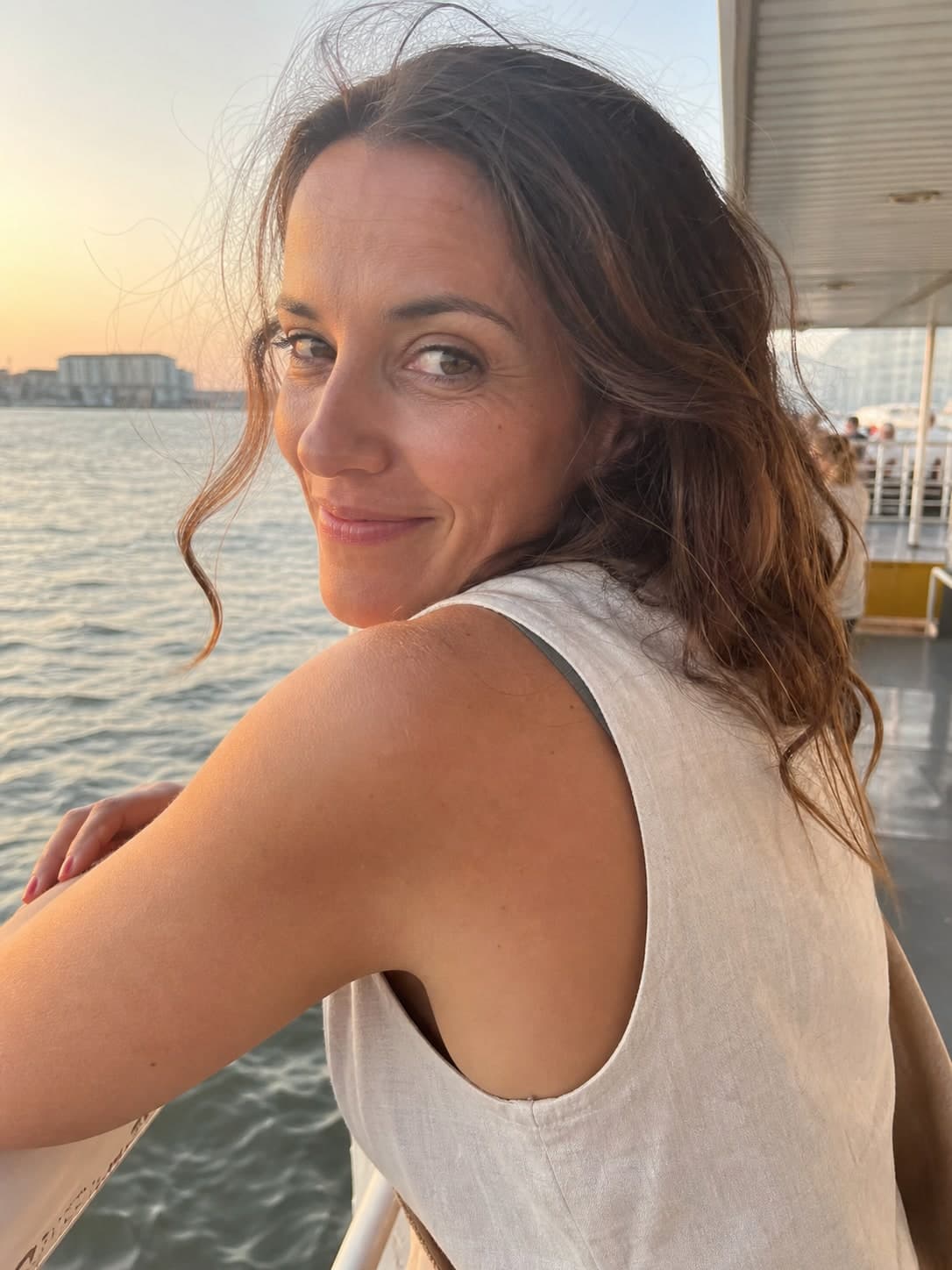 Agata, 22