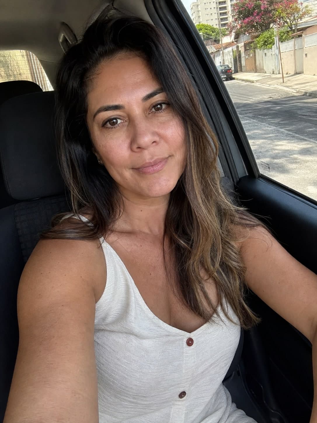 Beatriz, 25