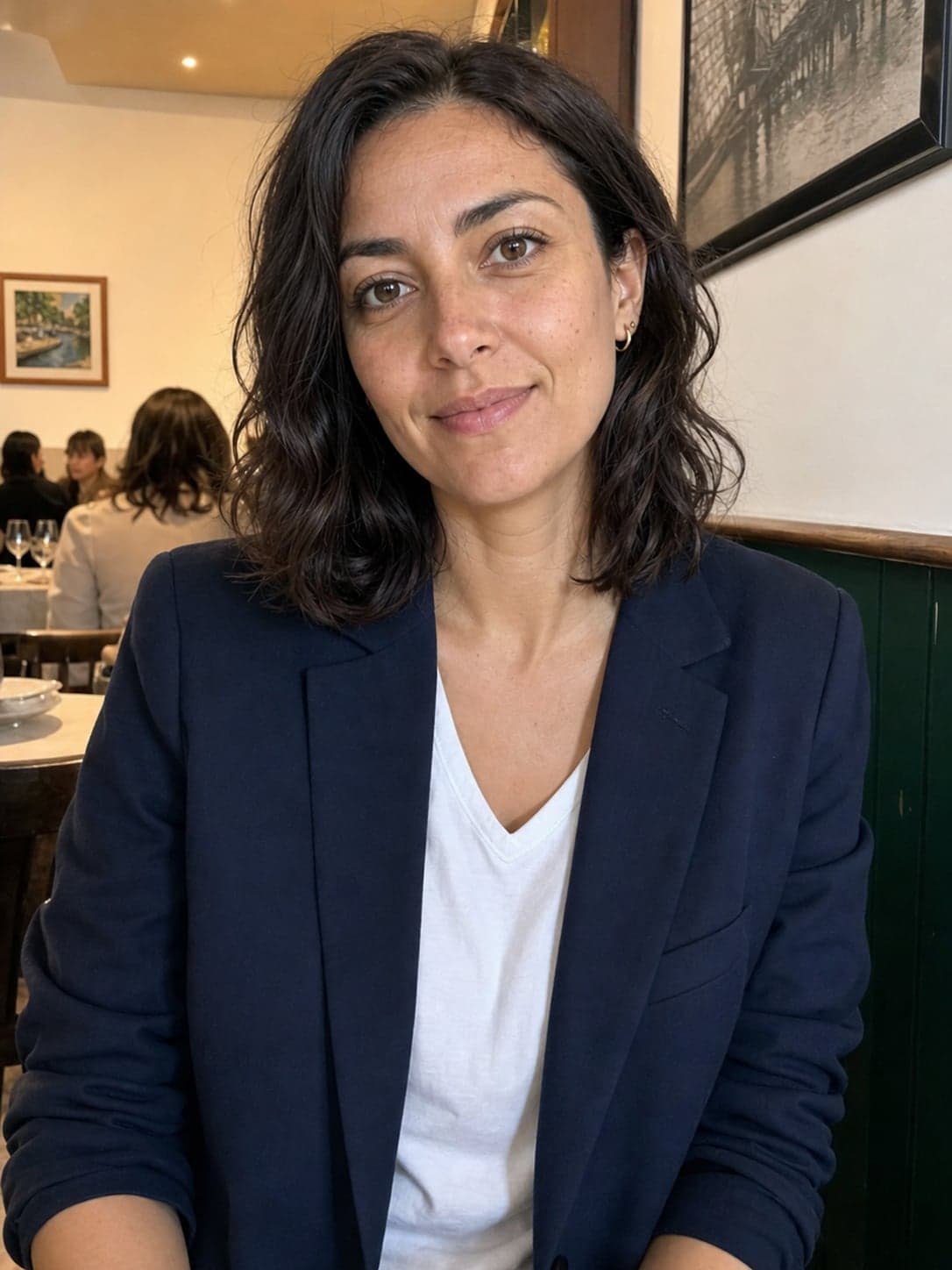 Sara, 28
