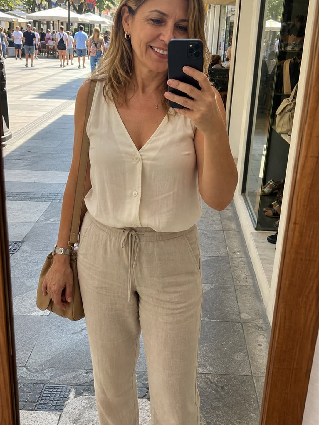 Manuela, 31