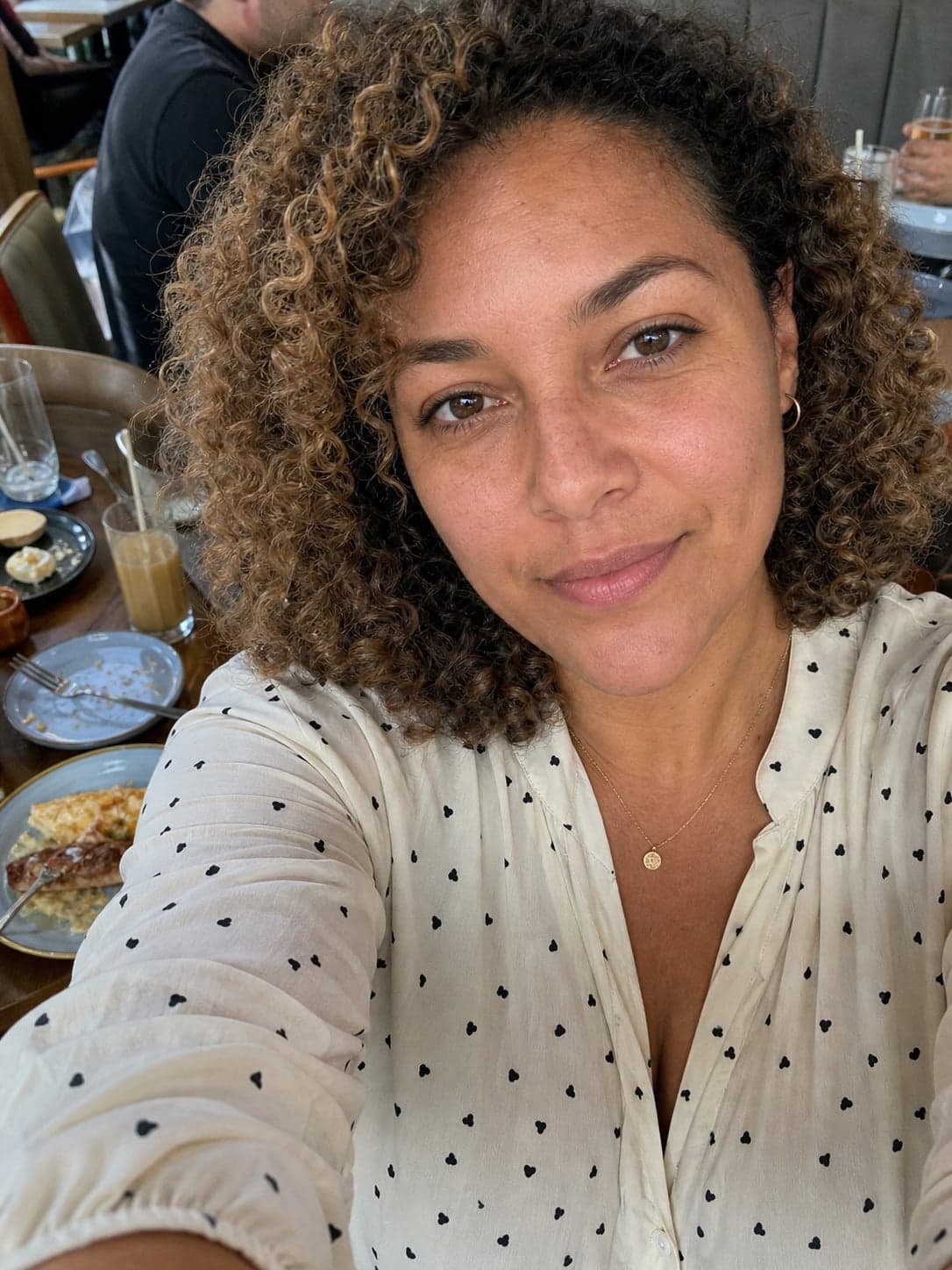 Danielle, 27