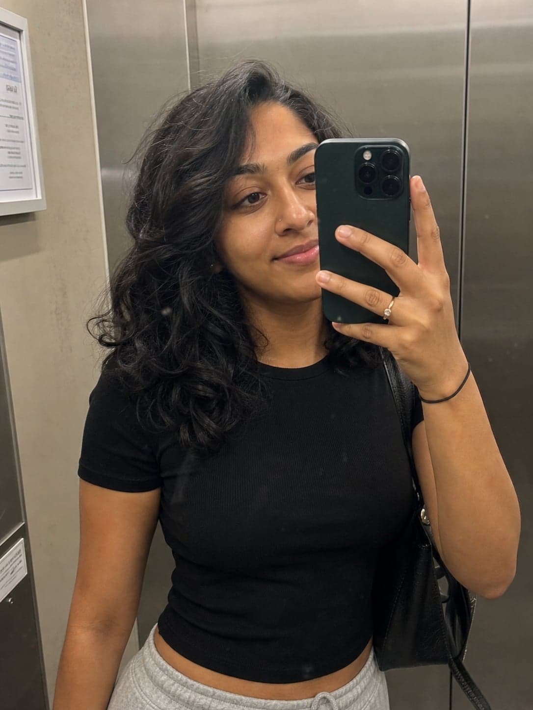 Anika, 37